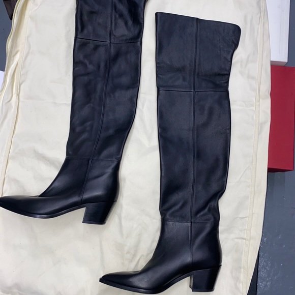 Gianvito Rossi Leather Over-the-knee Boots - Picture 4 of 16